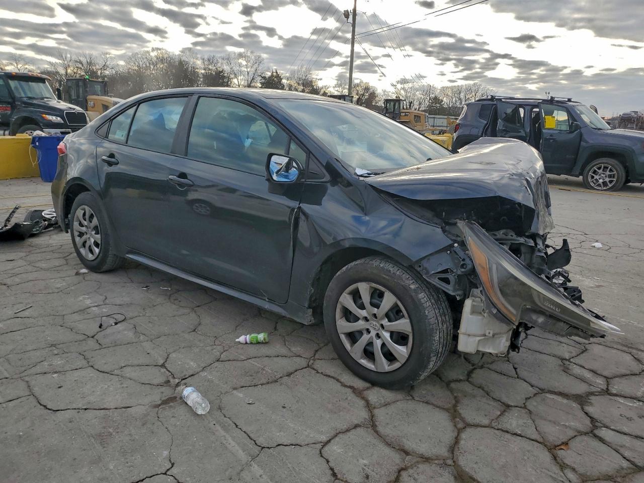 2021 TOYOTA COROLLA LE photo 4