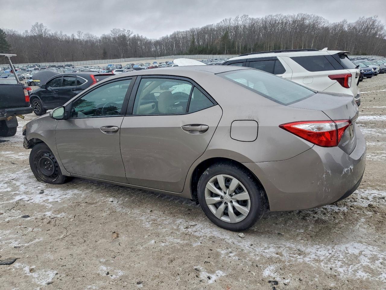 2014 TOYOTA COROLLA L photo 2