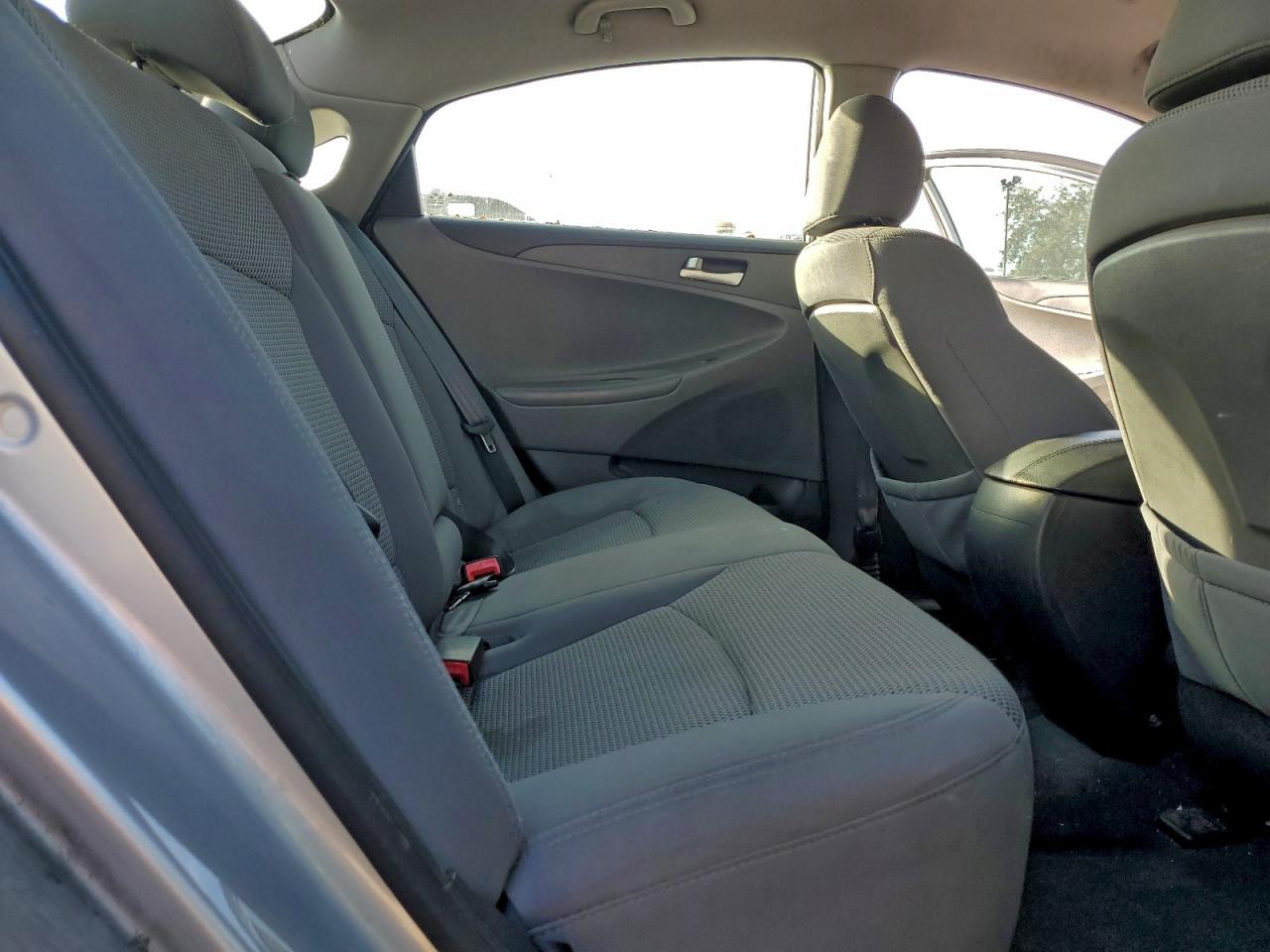 2011 HYUNDAI SONATA GLS photo 19