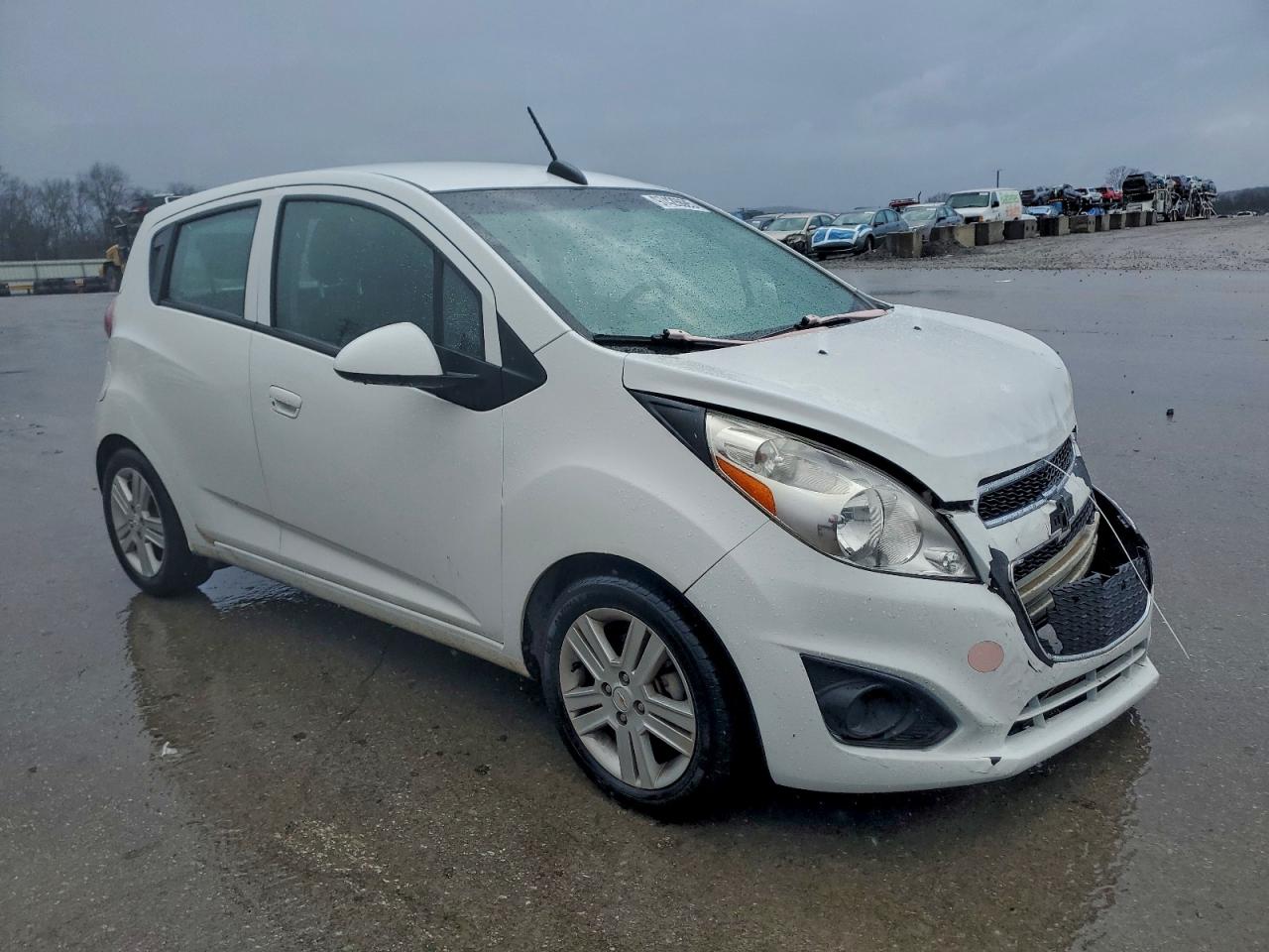 2015 CHEVROLET SPARK 1LT photo 4