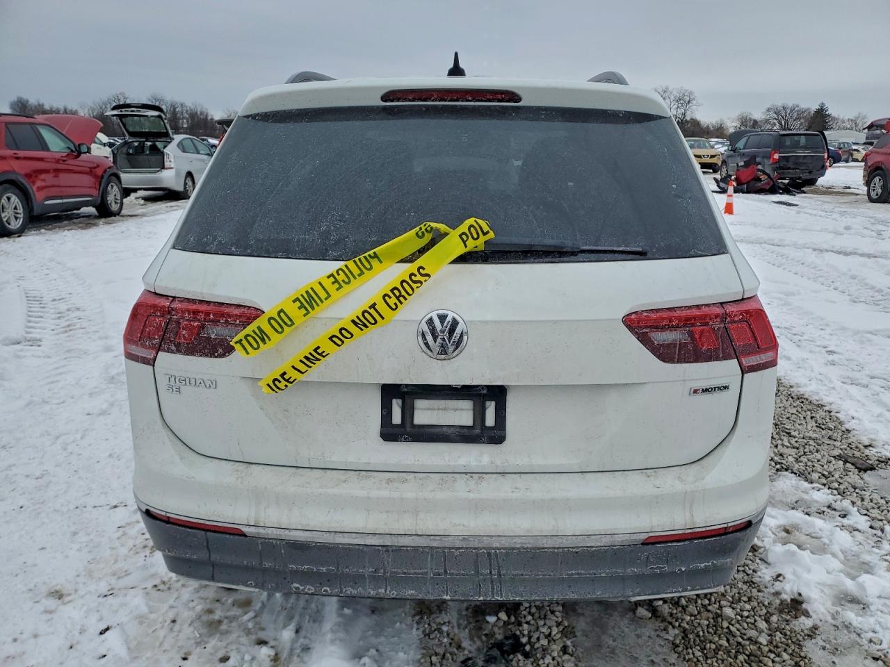 2021 VOLKSWAGEN TIGUAN SE photo 6