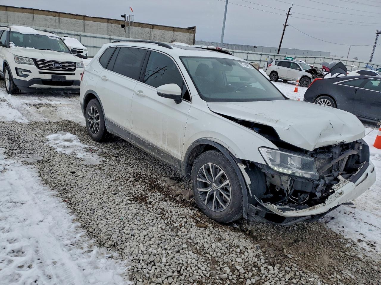 2021 VOLKSWAGEN TIGUAN SE photo 4