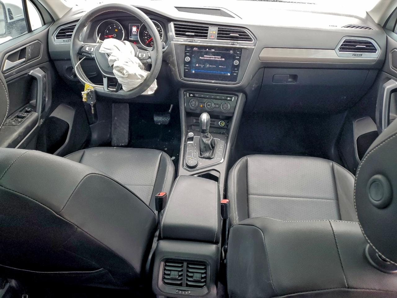 2021 VOLKSWAGEN TIGUAN SE photo 8