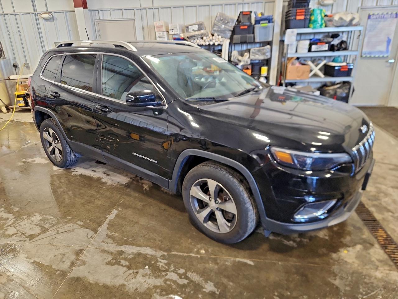2019 JEEP CHEROKEE LIMITED photo 4