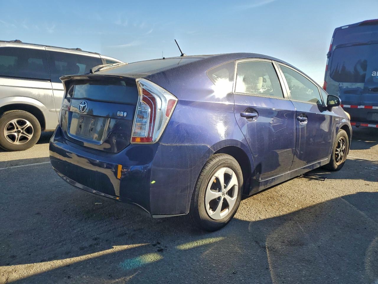 2013 TOYOTA PRIUS photo 3