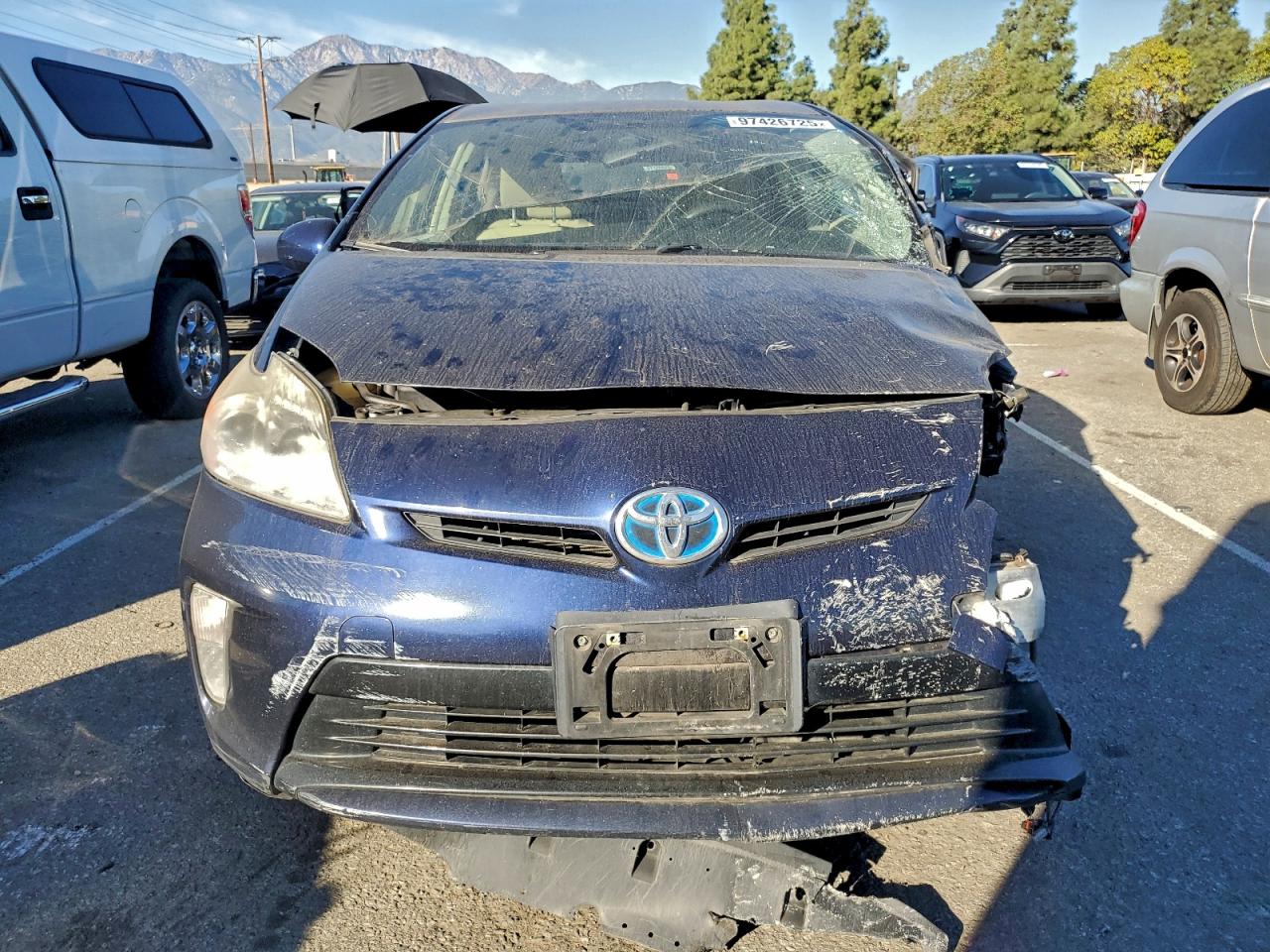 2013 TOYOTA PRIUS photo 5