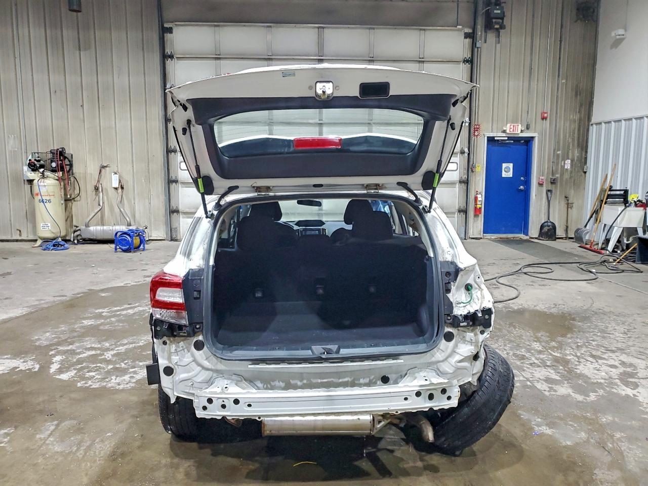 2019 SUBARU IMPREZA photo 6