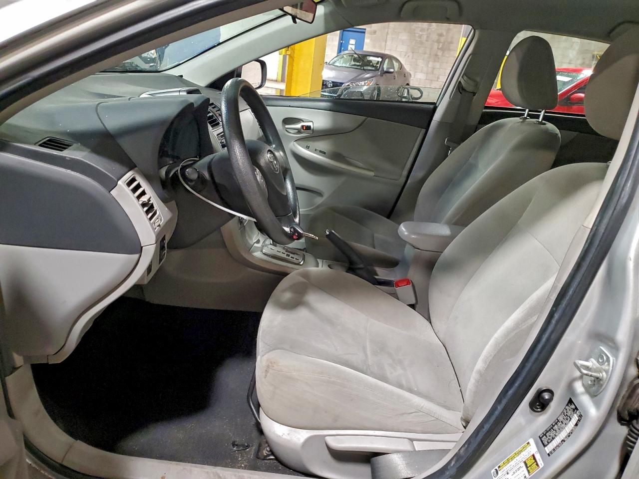2013 TOYOTA COROLLA BASE photo 7