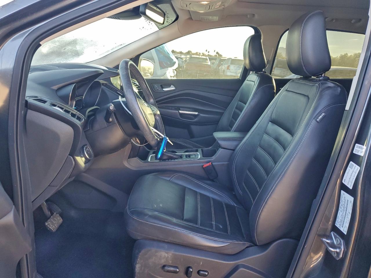 2019 FORD ESCAPE TITANIUM photo 7