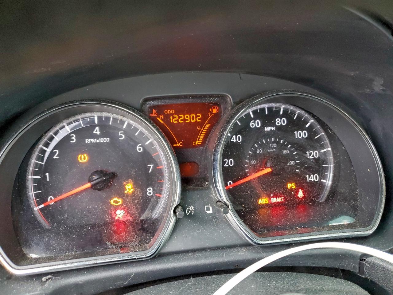 2012 NISSAN VERSA S photo 9