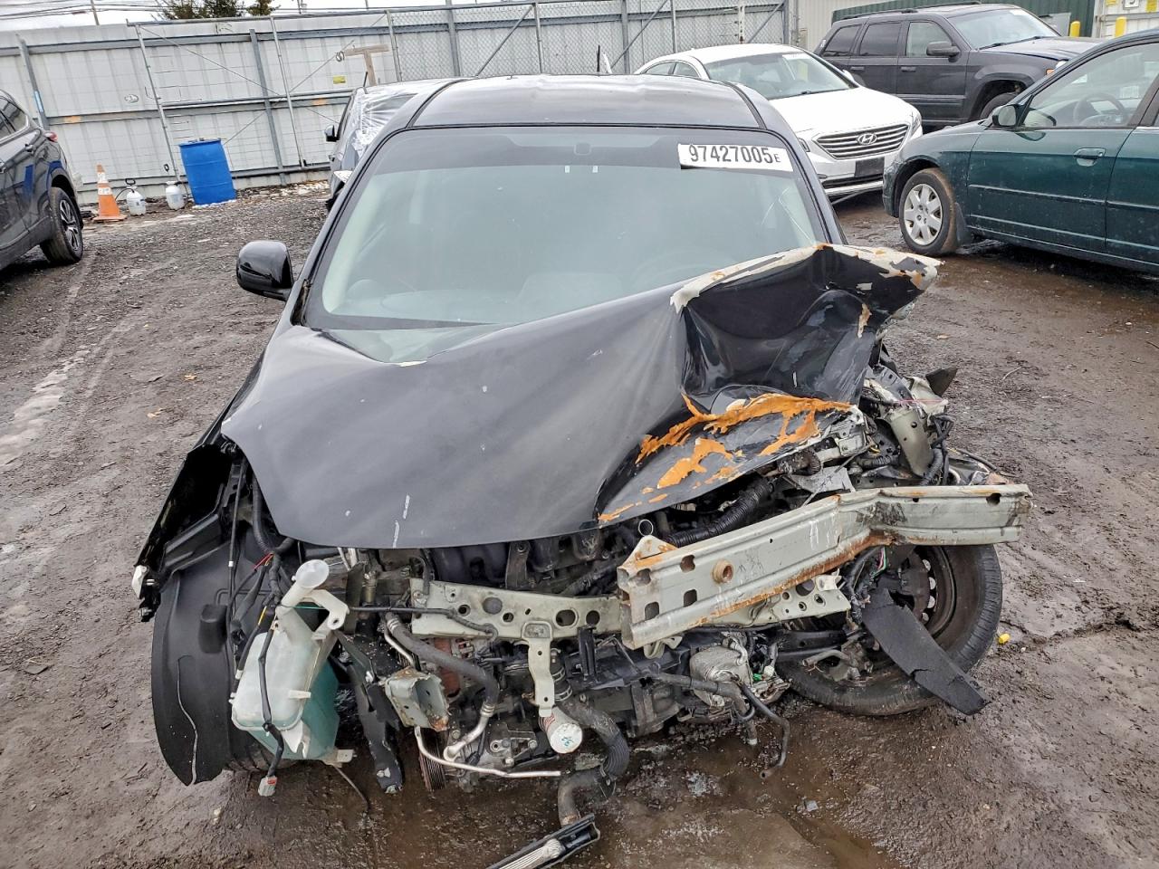 2012 NISSAN VERSA S photo 5