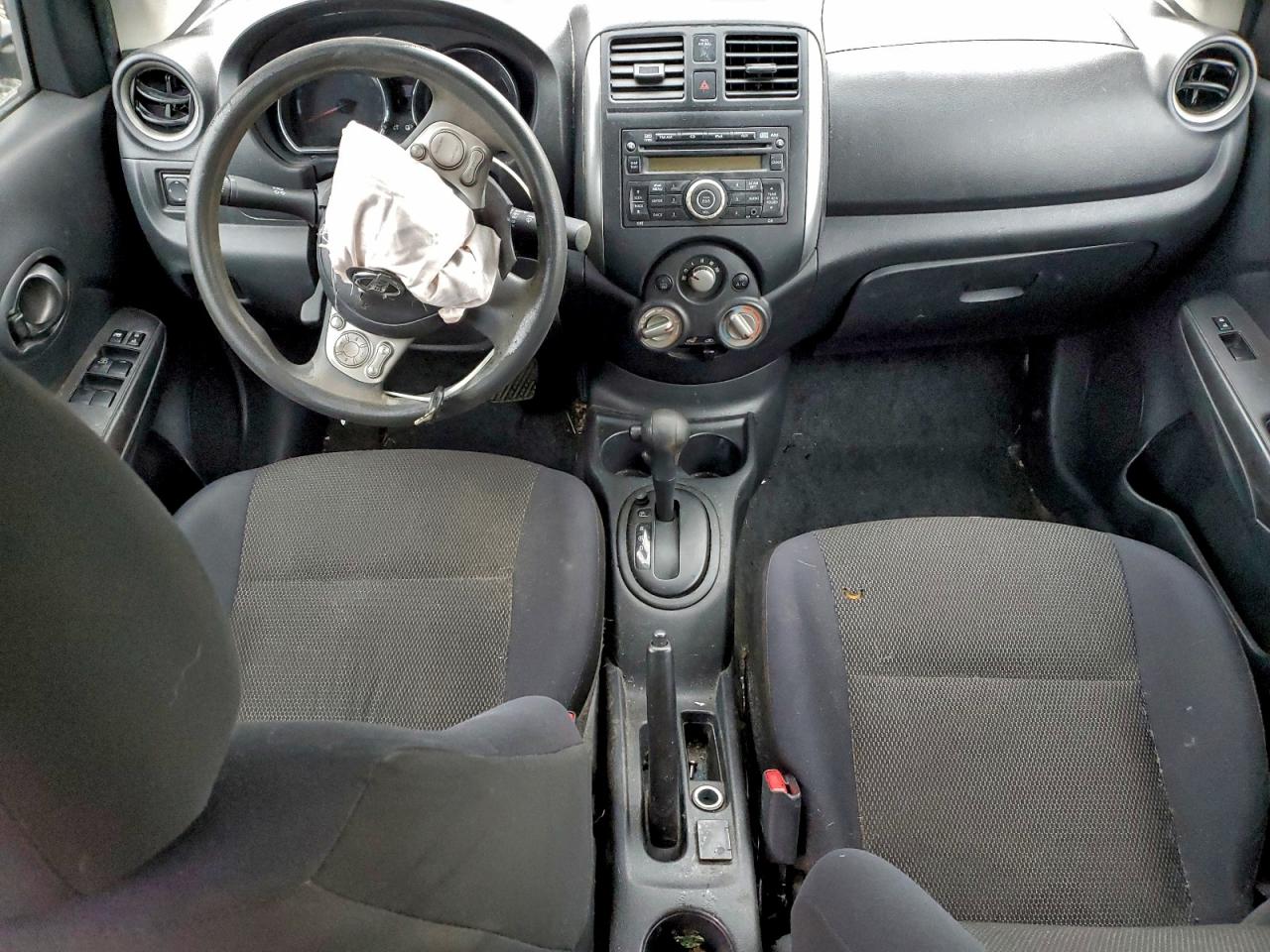 2012 NISSAN VERSA S photo 8