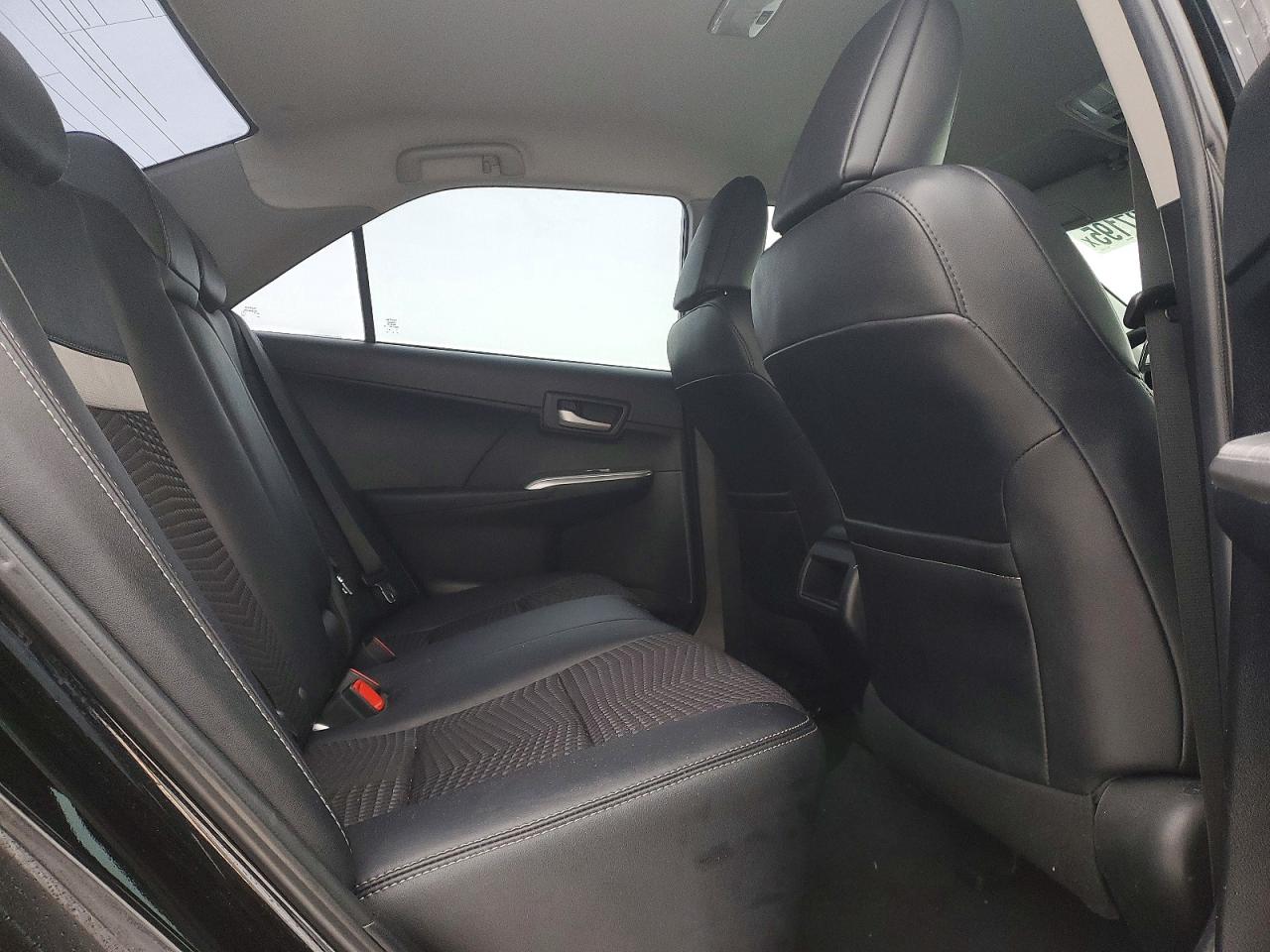 2013 TOYOTA CAMRY L photo 10
