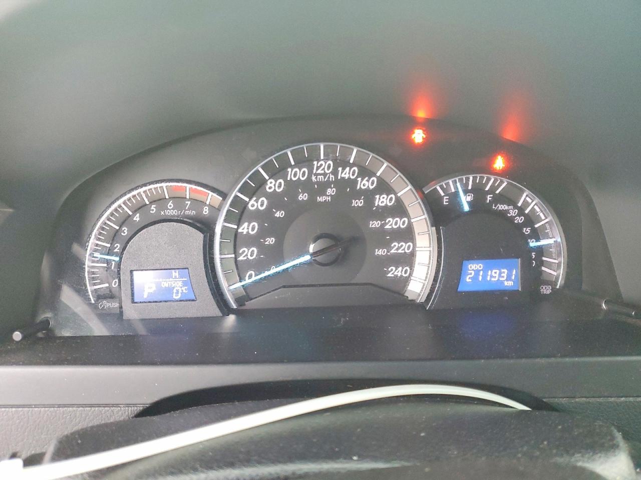 2013 TOYOTA CAMRY L photo 9