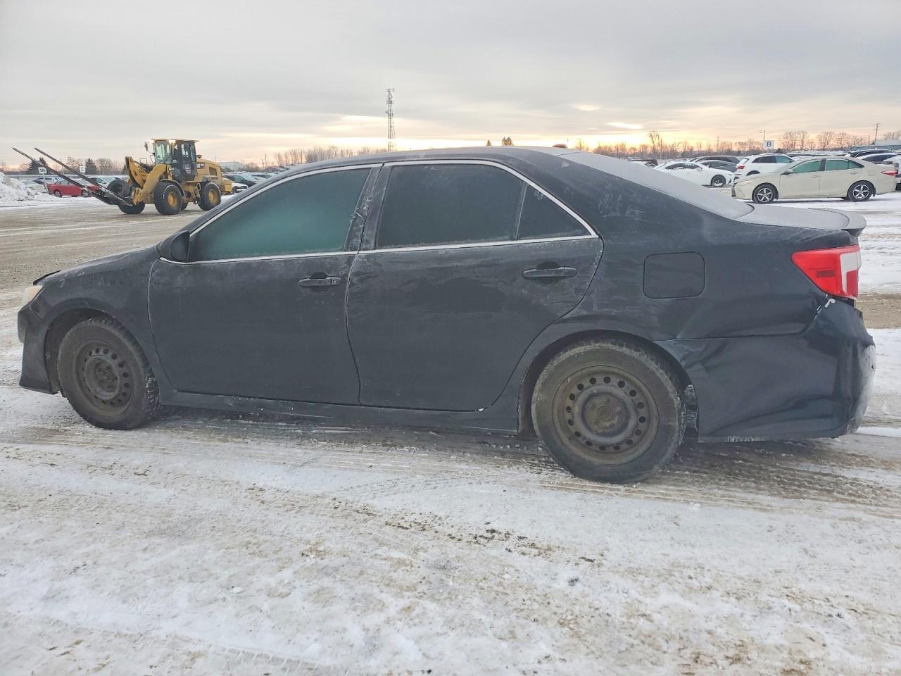 2013 TOYOTA CAMRY L photo 2
