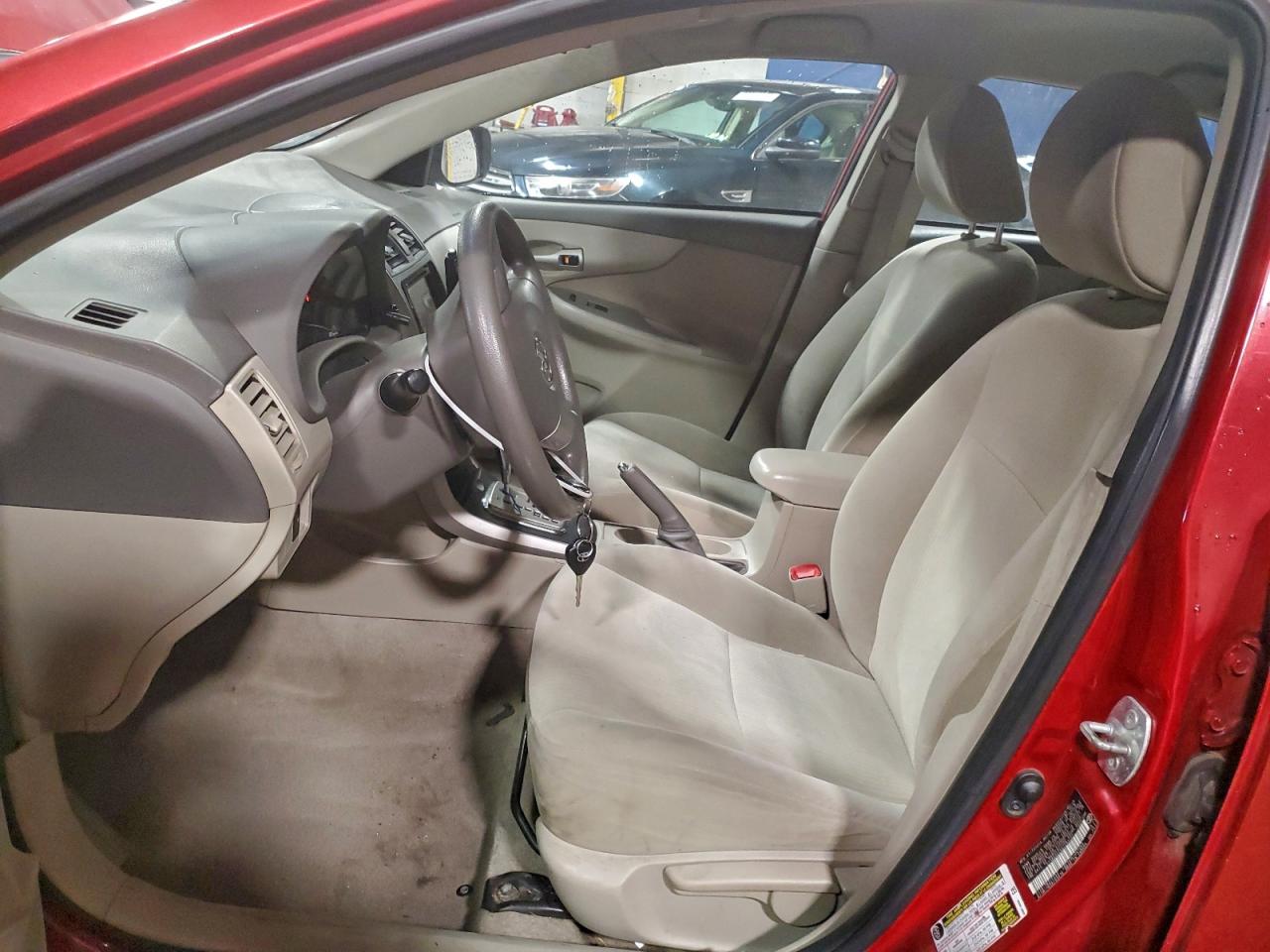 2010 TOYOTA COROLLA LE photo 13