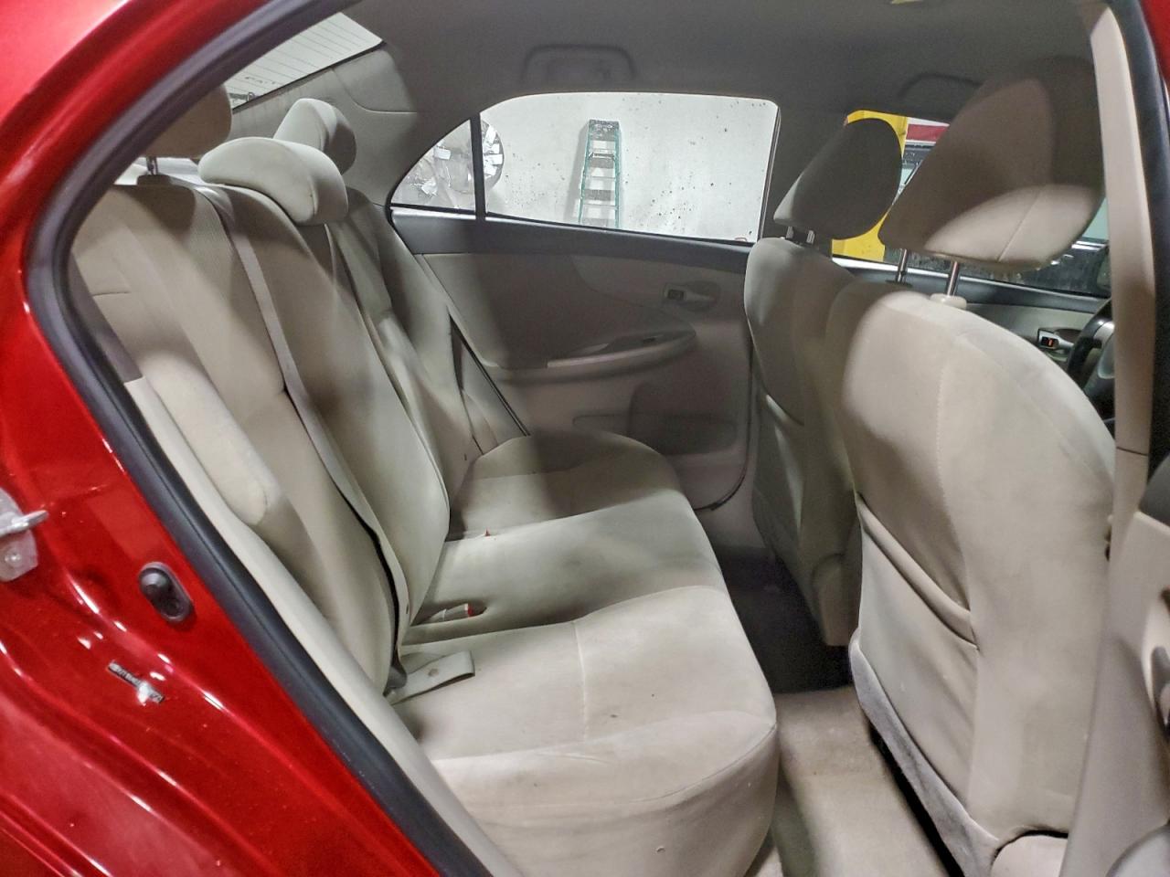 2010 TOYOTA COROLLA LE photo 19