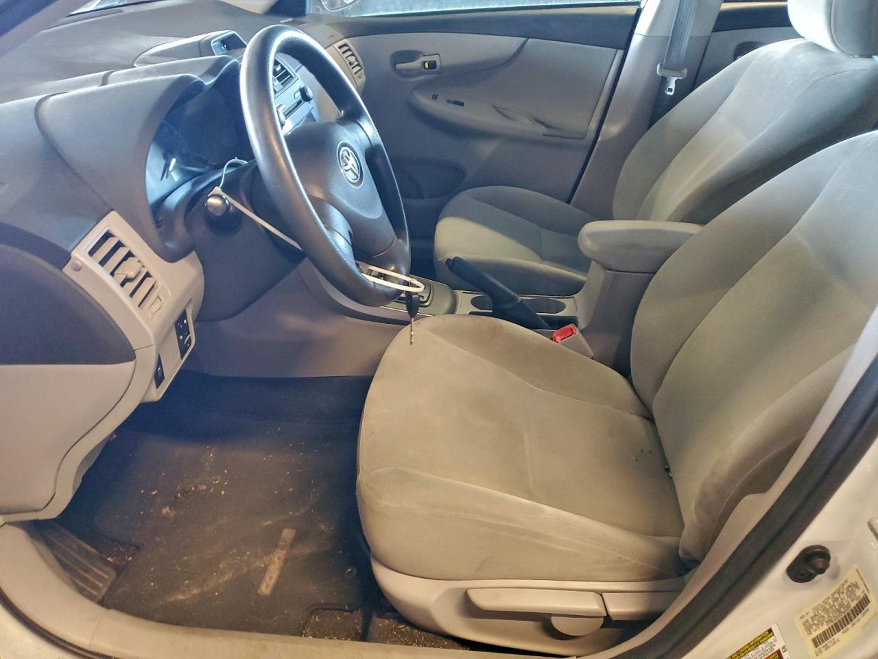 2012 TOYOTA COROLLA BASE photo 7