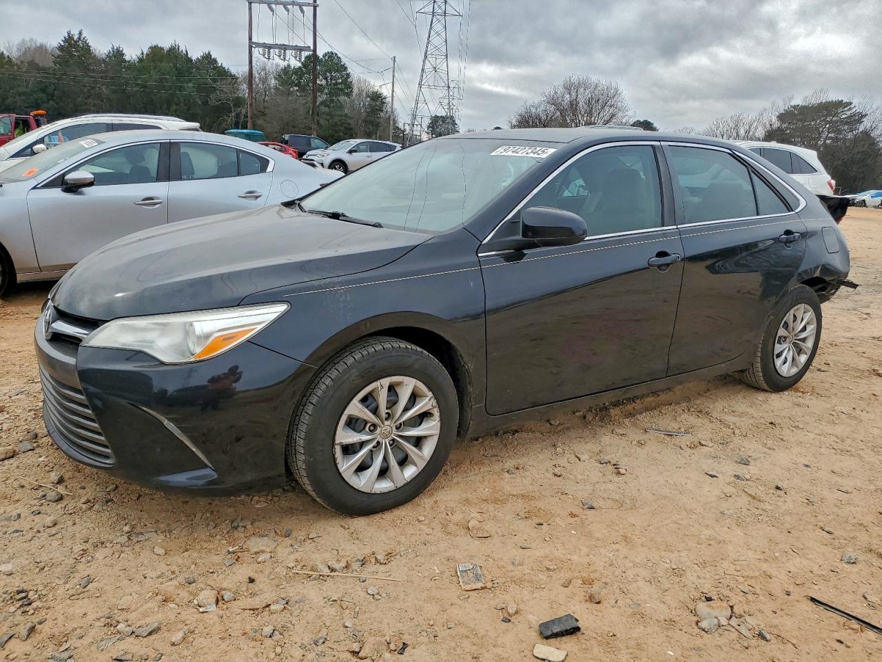 2017 TOYOTA CAMRY