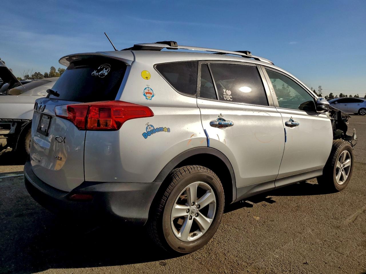 2014 TOYOTA RAV4 XLE photo 3
