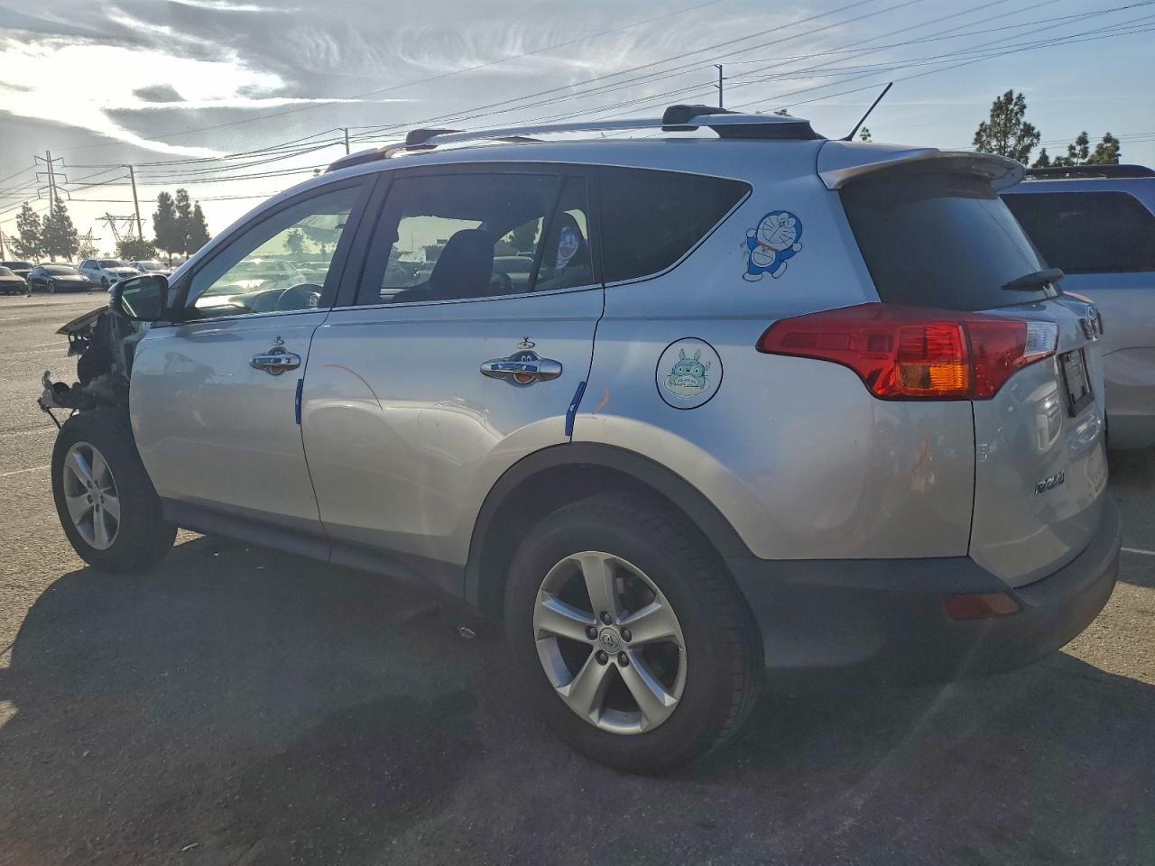 2014 TOYOTA RAV4 XLE photo 2