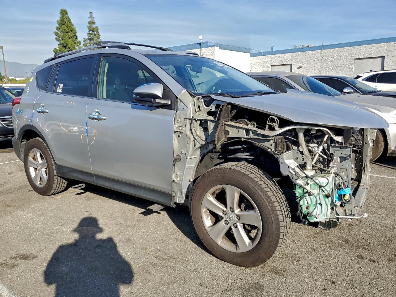 2014 TOYOTA RAV4 XLE photo 4