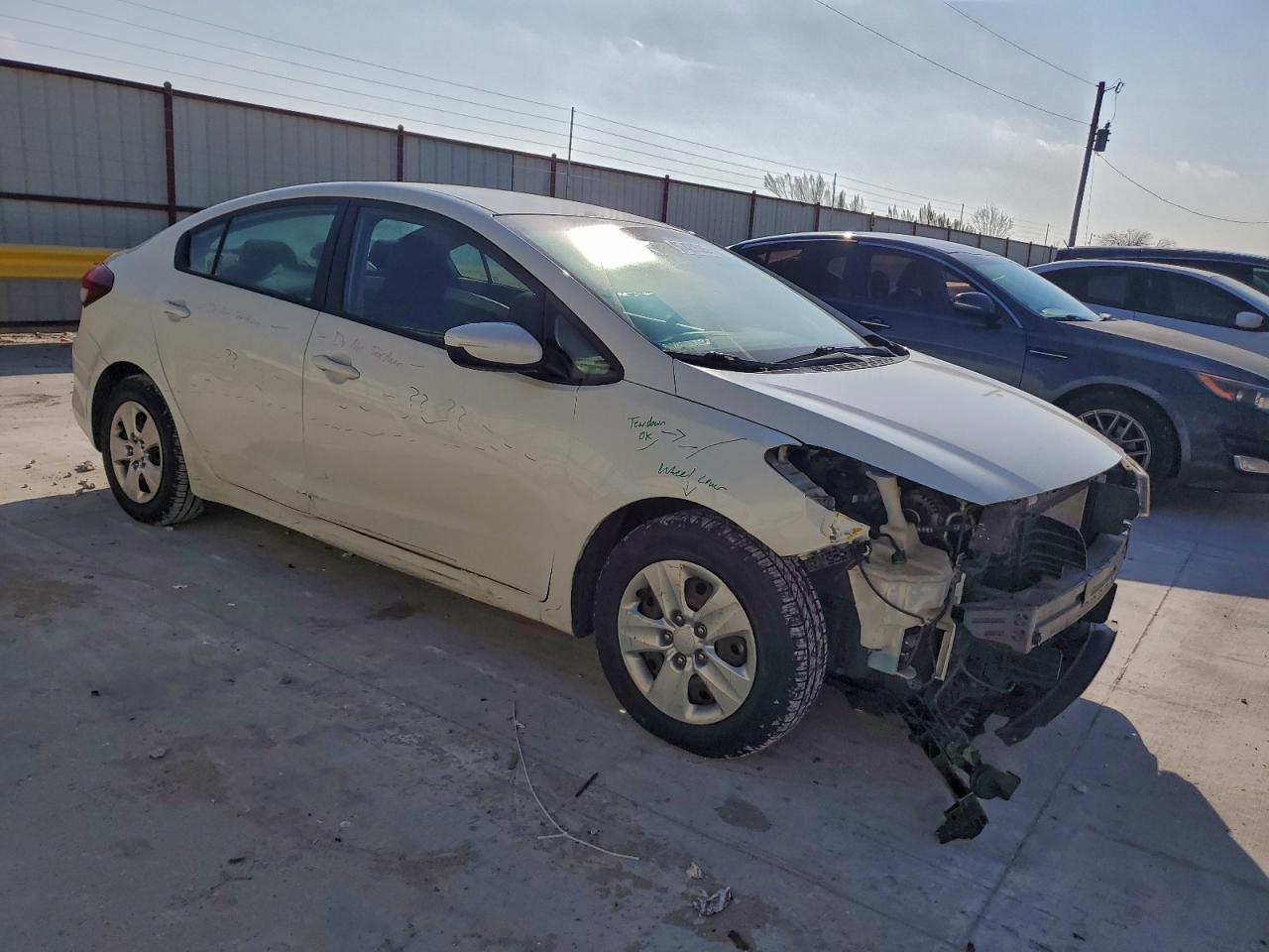 2018 KIA FORTE LX photo 4