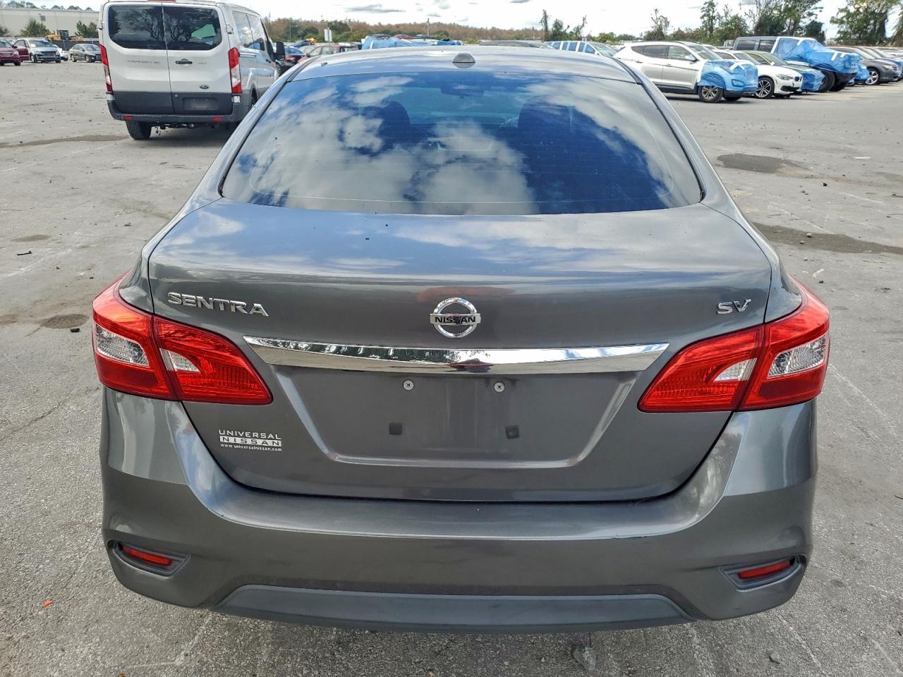 2017 NISSAN SENTRA S photo 6