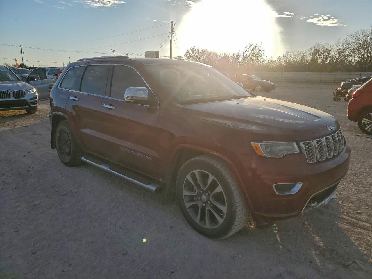 2018 JEEP GRAND CHEROKEE OVERLAND photo 4