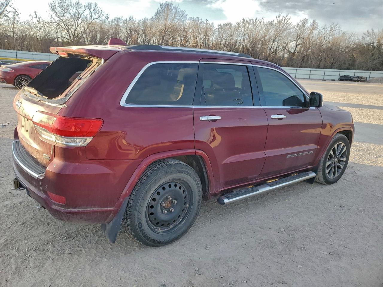 2018 JEEP GRAND CHEROKEE OVERLAND photo 3