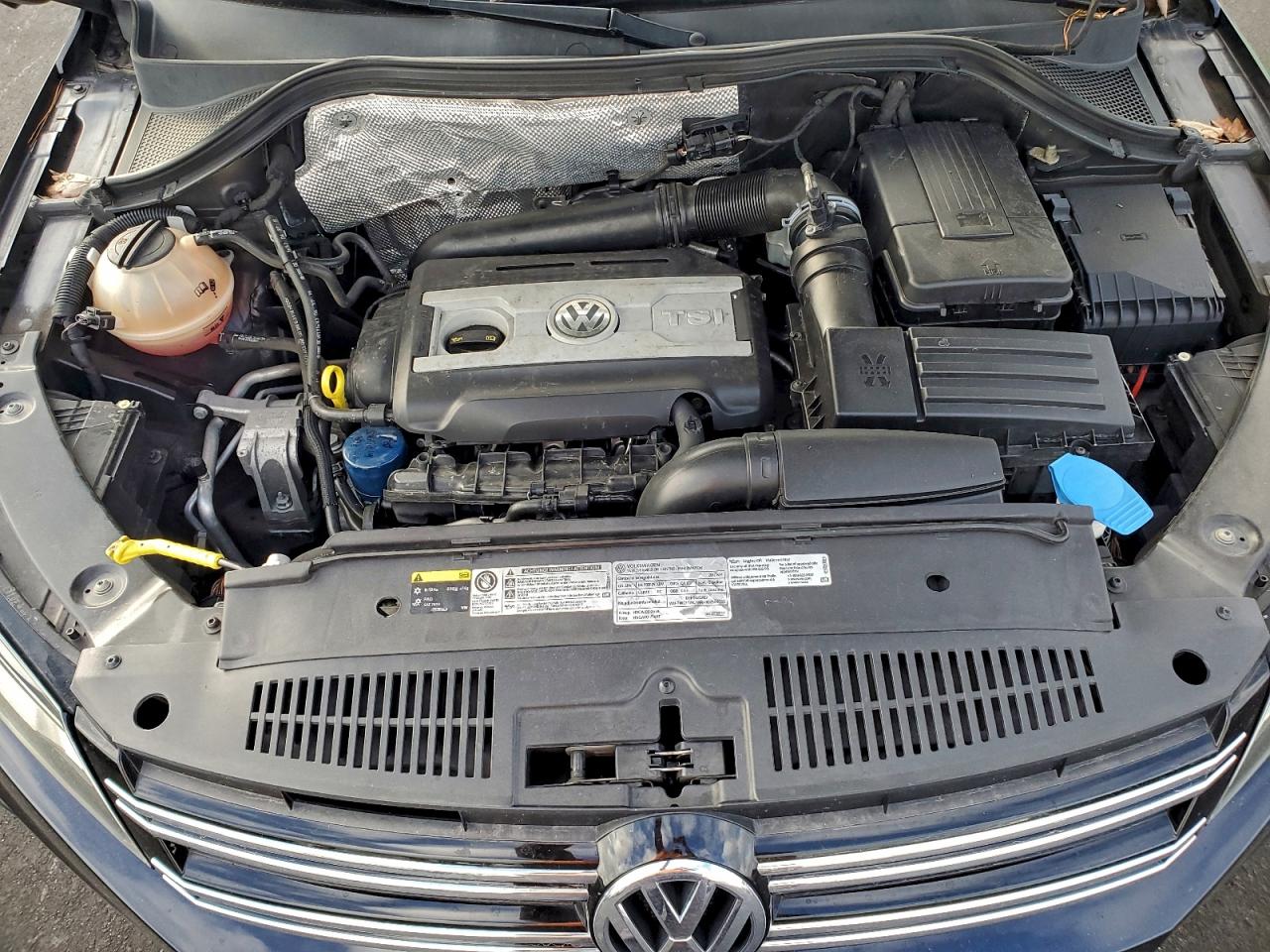 2017 VOLKSWAGEN TIGUAN SPORT photo 12
