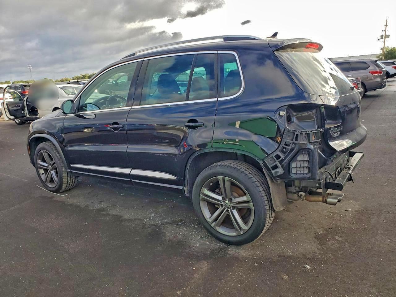 2017 VOLKSWAGEN TIGUAN SPORT photo 2