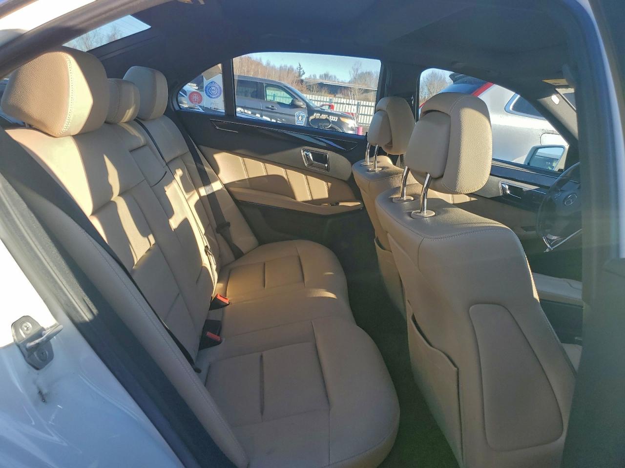 2011 MERCEDES-BENZ E 350 4MATIC photo 19