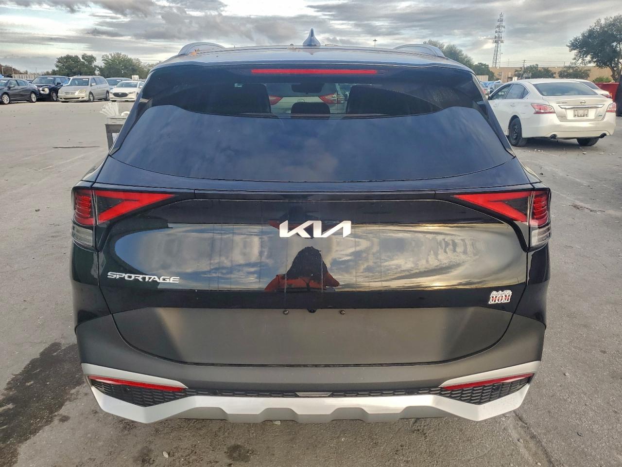 2025 KIA SPORTAGE EX photo 6
