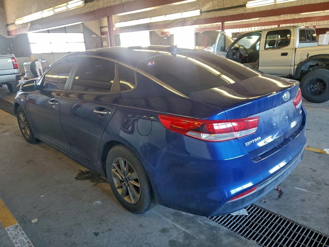 2016 KIA OPTIMA LX photo 2