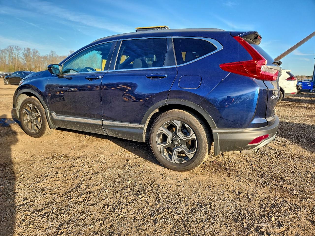 2018 HONDA CR-V TOURING photo 2