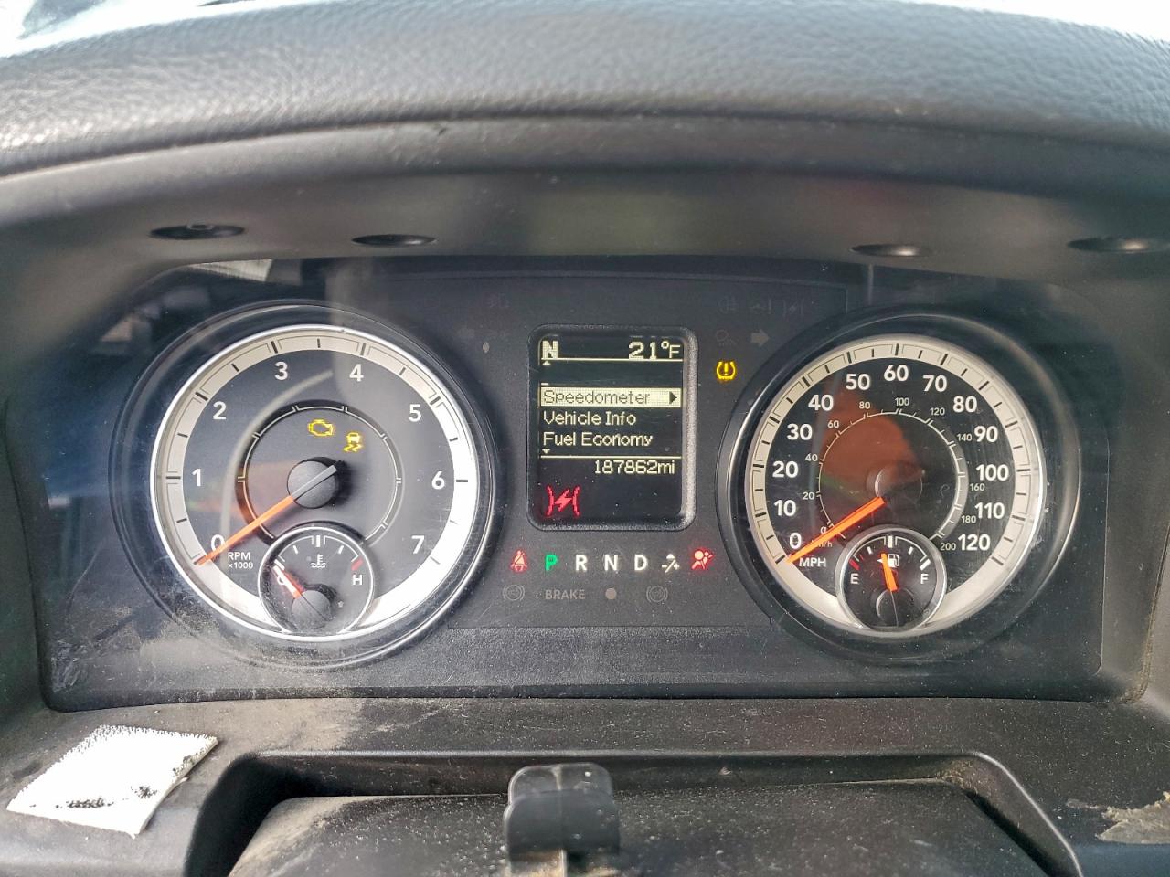 2016 RAM 1500 ST photo 9