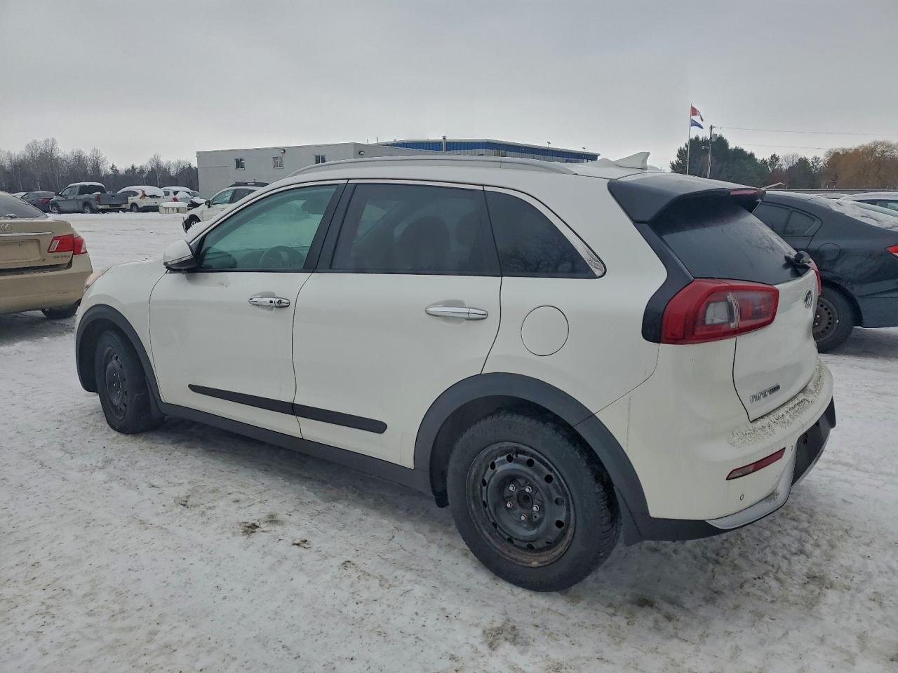 2017 KIA NIRO EX TOURING photo 2