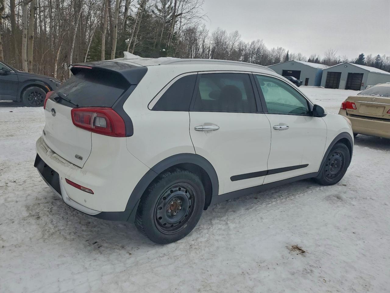 2017 KIA NIRO EX TOURING photo 3