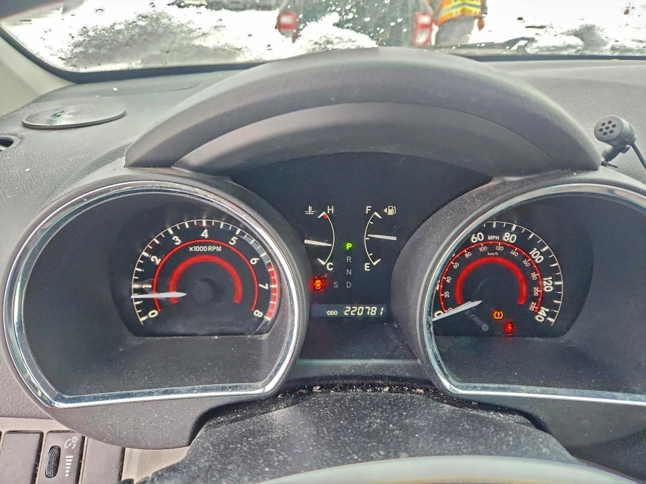 2009 TOYOTA HIGHLANDER photo 9