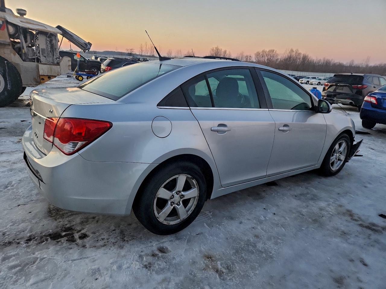 2013 CHEVROLET CRUZE LT photo 3