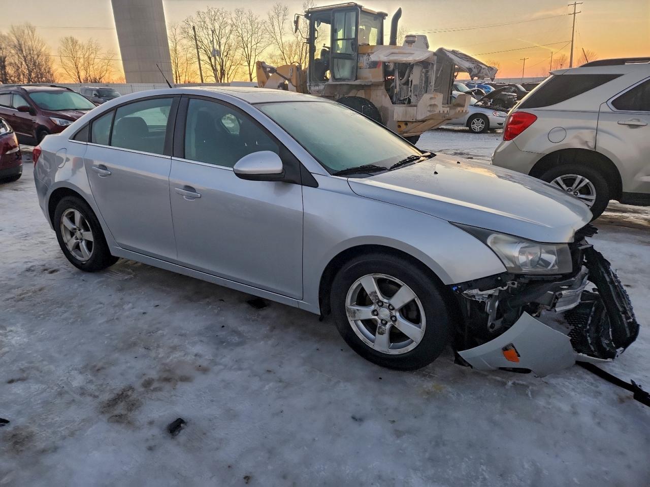 2013 CHEVROLET CRUZE LT photo 4