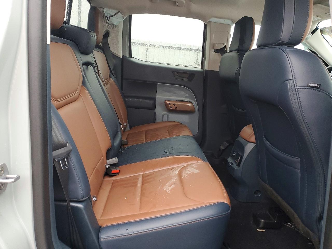 2024 FORD MAVERICK LARIAT photo 10