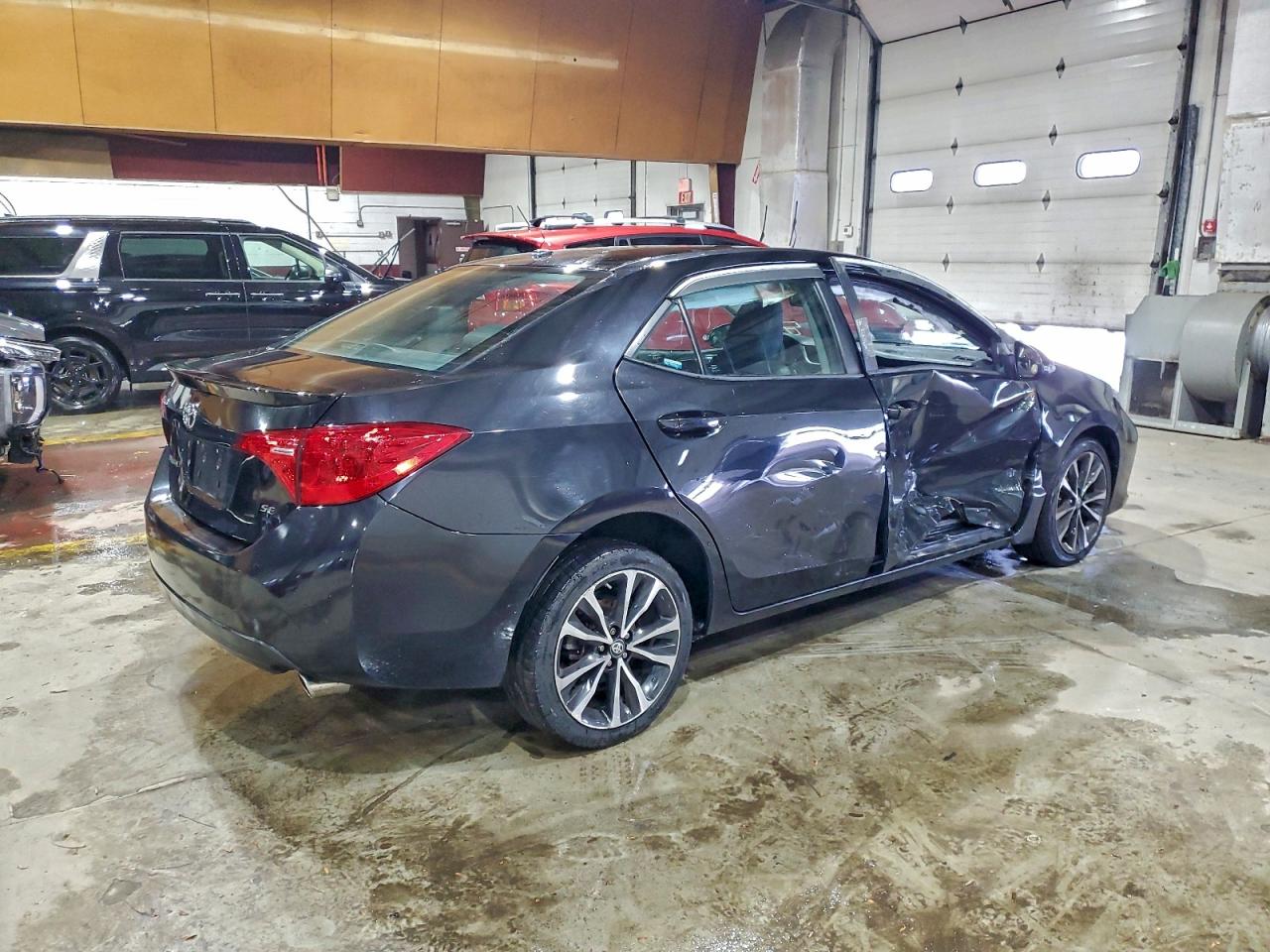 2018 TOYOTA COROLLA L photo 3