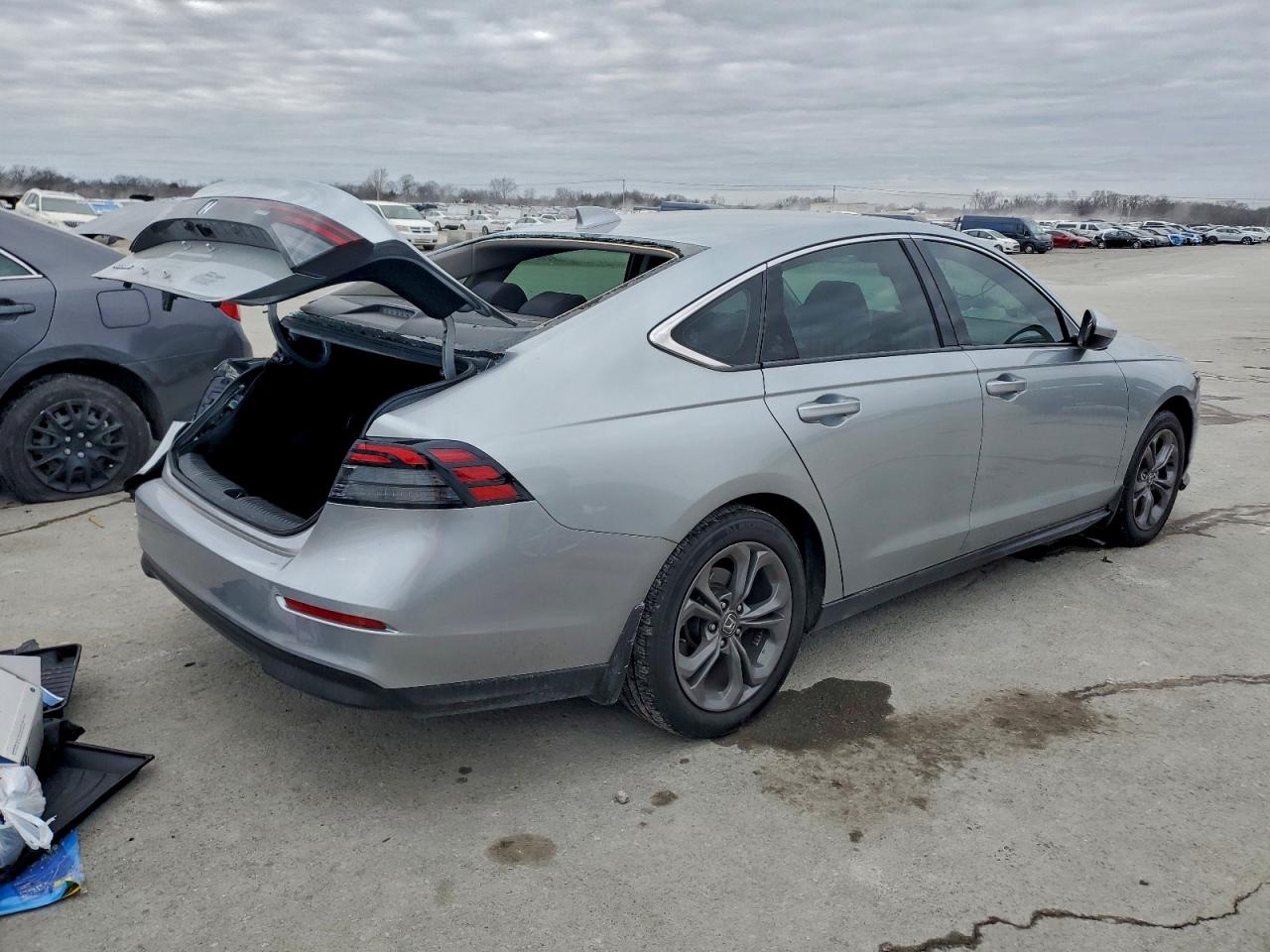 2024 HONDA ACCORD EX photo 3
