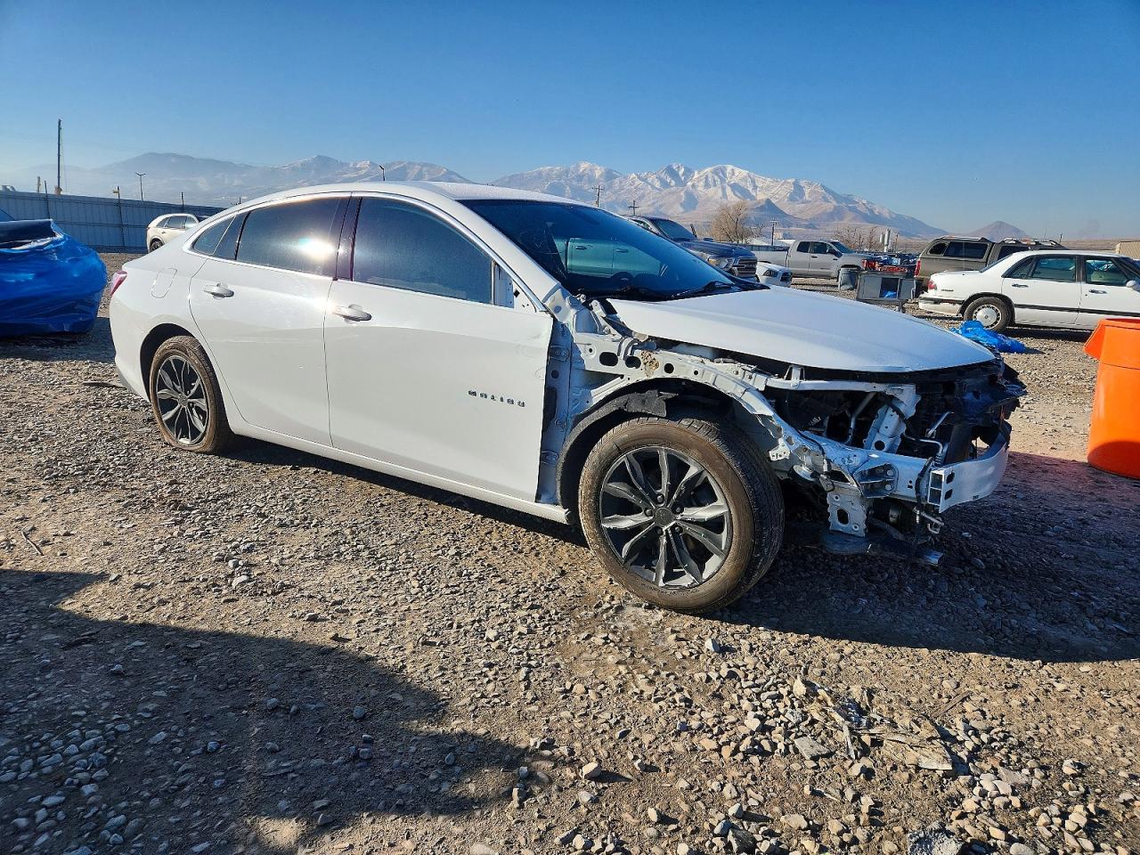 2022 CHEVROLET MALIBU LT photo 4