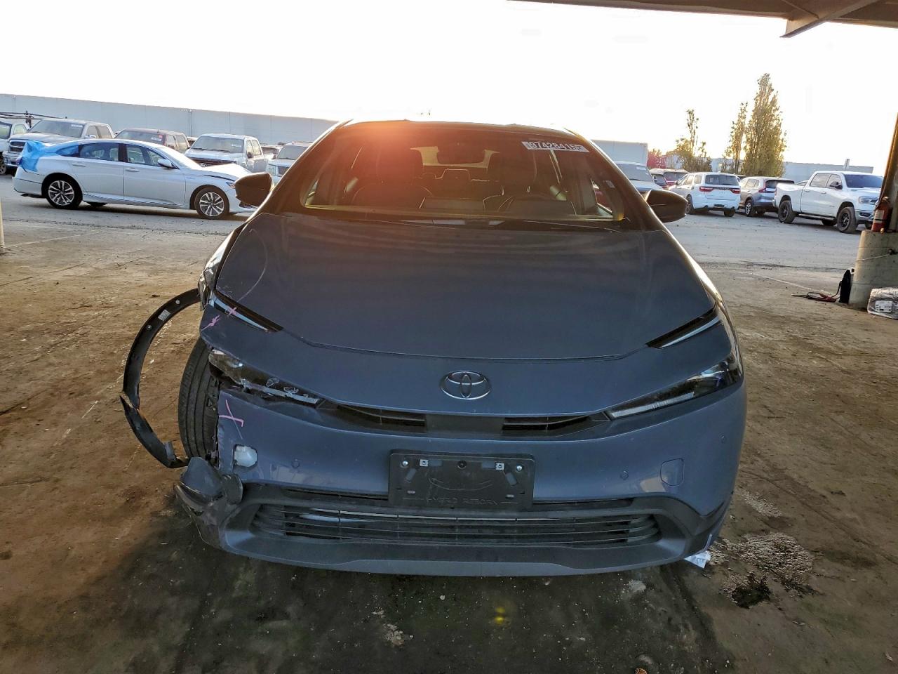 2025 TOYOTA PRIUS LE photo 9