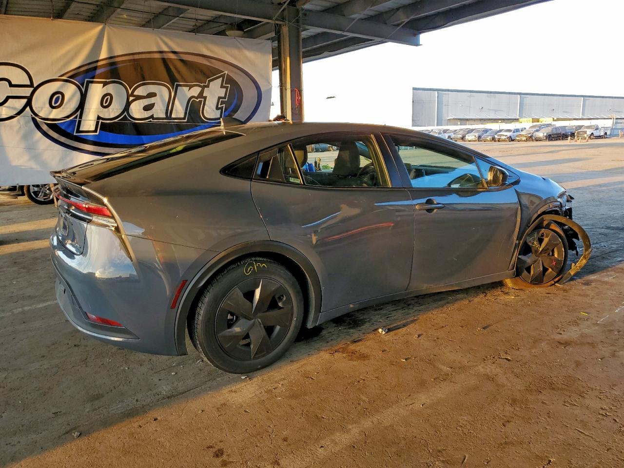 2025 TOYOTA PRIUS LE photo 5