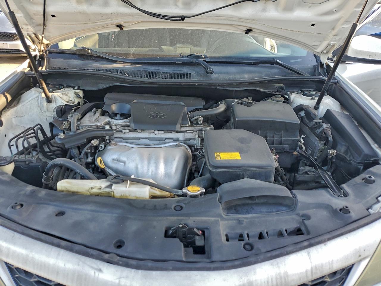 2014 TOYOTA CAMRY SE photo 11