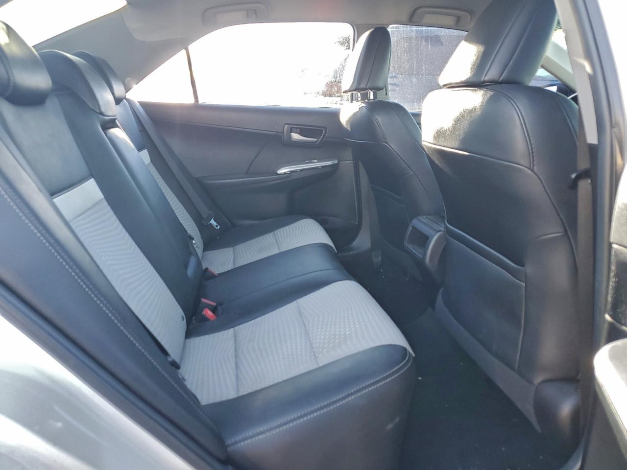 2014 TOYOTA CAMRY SE photo 10